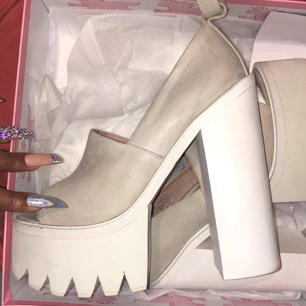 Jeffrey Campbell “Reyes”